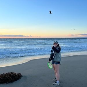 Meet your Posher, Lily